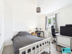Bedroom- click for photo gallery